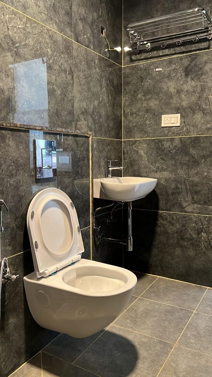Private bathroom at Vintage BAK Holidays Wayanad